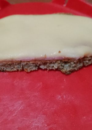 Una foto de Pizza de harina de lino y avena