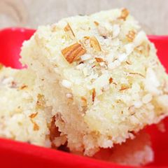 A picture of Coconut Burfi.