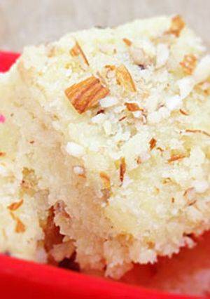 A picture of Coconut Burfi.