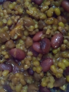 મિક્સ કઠોળ(Mix Kathol Recipe In Gujarati) રેસીપી મુખ્ય ફોટો