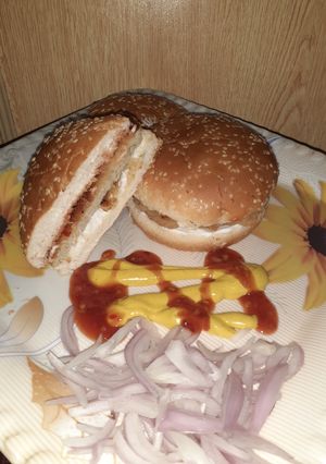 A picture of Grilled Chicken pattie burger.
