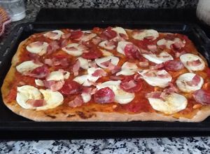 Una foto de Pizza casera