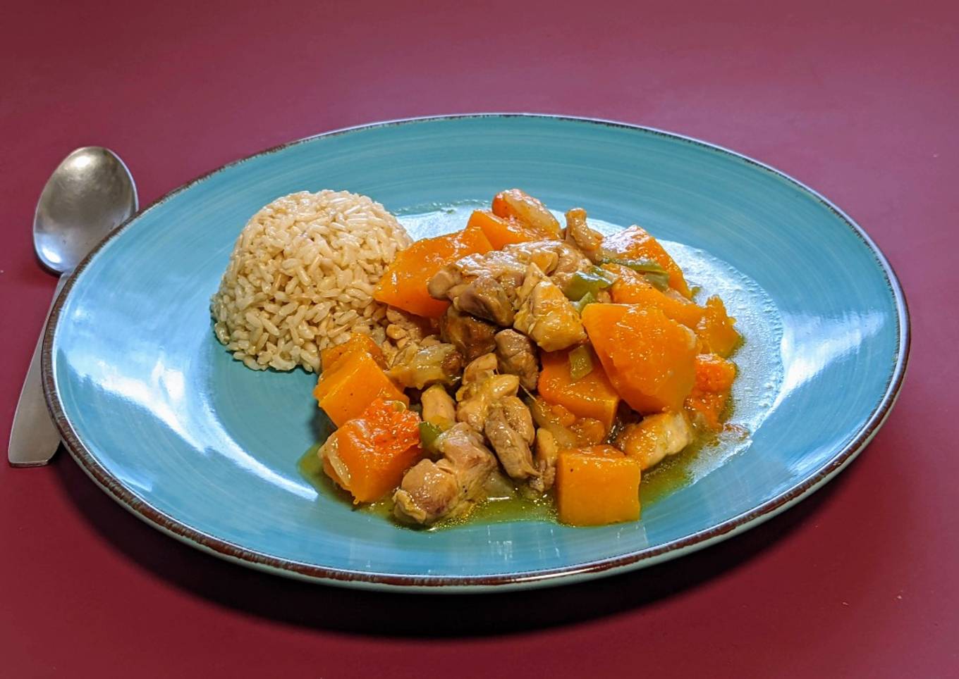Pollo con calabaza (cebolla y pimiento)