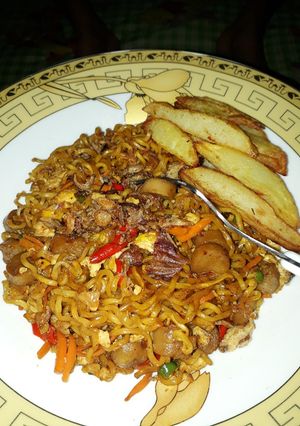 Foto resep Indomie goreng bumbu sendiri #SelasaBisa