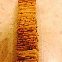 A picture of Spicy Wheat Crackers.
