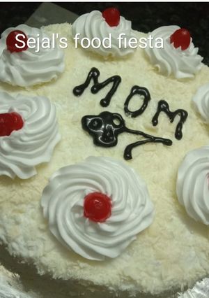 A picture of White forest cake.