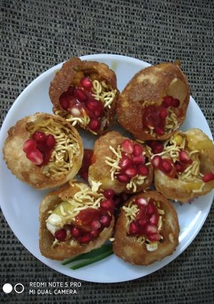 স্পেশাল ফুচকা চাট(special fuchka chat recipe in Bengali) রেসিপির প্রধান ছবি