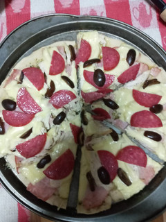 Una foto de Pizza de domingo 🍕🍺