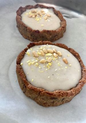 Φωτογραφία της συνταγής 🥧 Τάρτα φαγόπυρου με κρέμα σαλέπι 🌴🥜