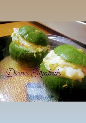 Una foto de Zapallitos rellenos con salchichas.👩🏼🍳💯☺️