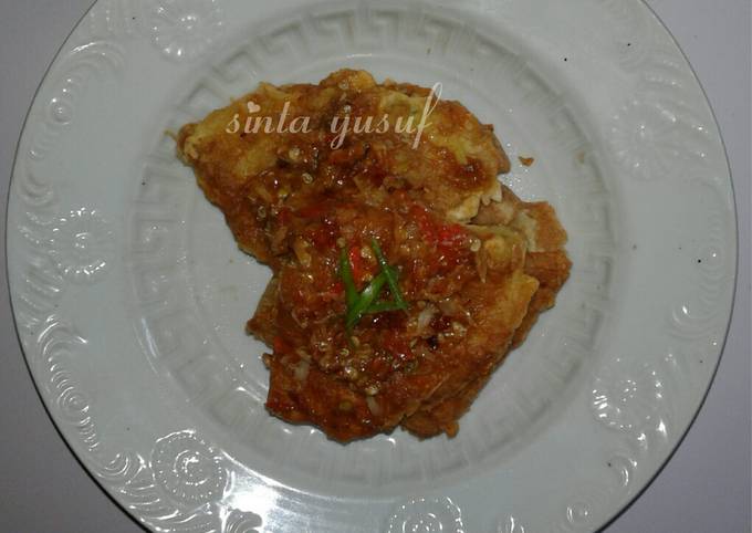 Bagaimana Membuat Telur geprek crispy yang Bikin Ngiler