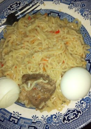 A picture of Indomie and boiled egg.