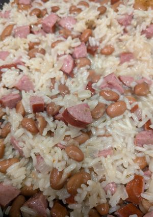 A picture of Kielbasa bean skillet.
