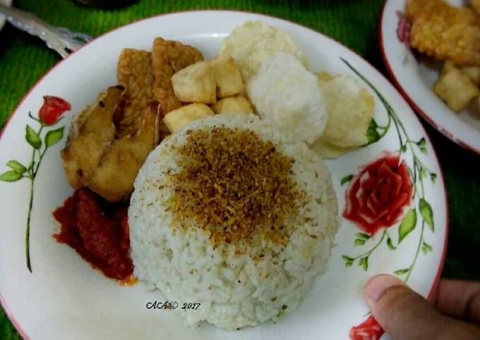 Nasi uduk (ala saya) foto resep utama
