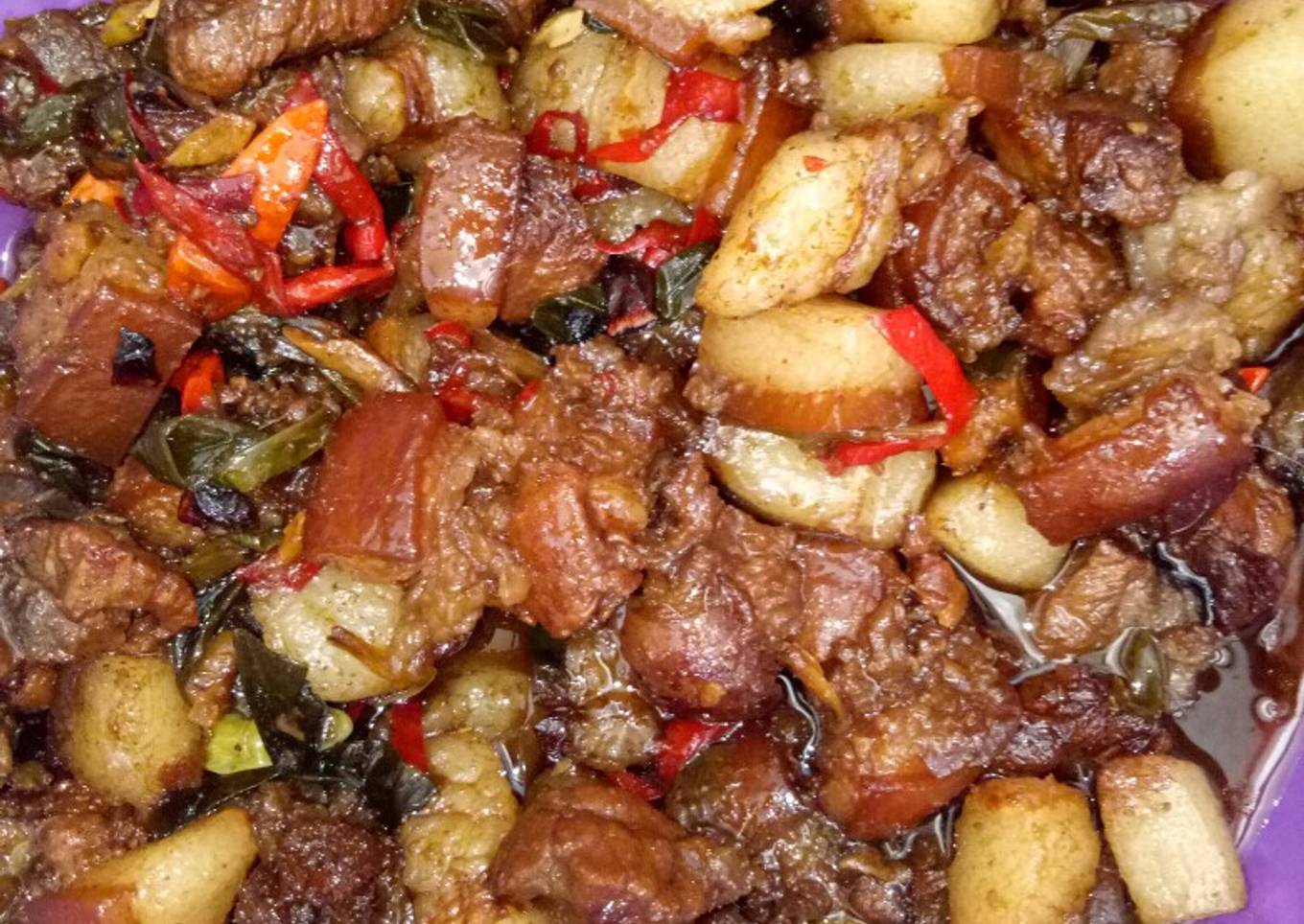 Babi kecap maknyus