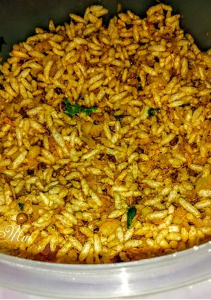A picture of Bhelpoori/JhalMudhi(puffed rice).