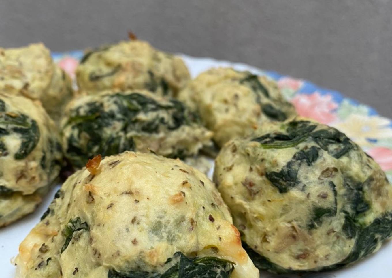 Bombas de papa y espinaca