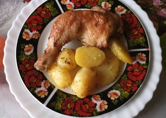 Курица с картошкой в рукаве