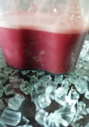 A picture of Pomegranate carrot juice.