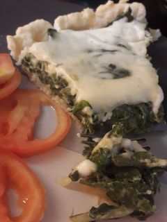 Una foto de Tarta de acelga🥬 y queso🧀 con masa casera