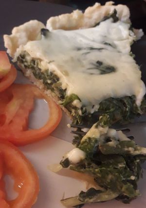 Una foto de Tarta de acelga🥬 y queso🧀 con masa casera
