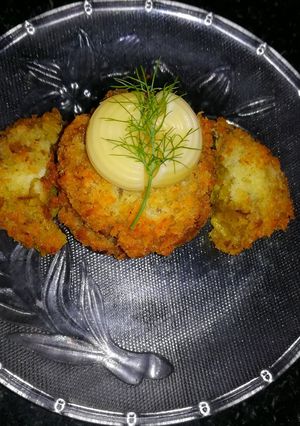 A picture of Coconut coating macaroni kabab.