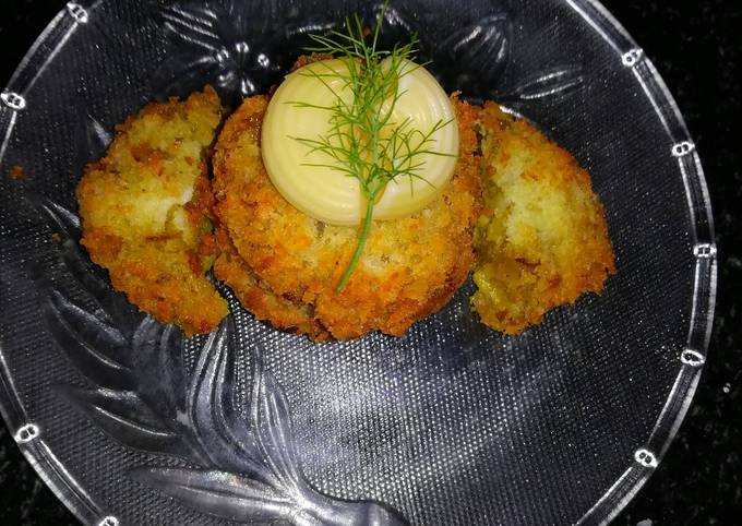 Coconut coating macaroni kabab