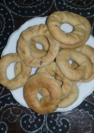 A picture of Eid Ka'ak (Holiday Cookies).