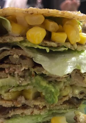 Una foto de Torta de panqueques de verduras