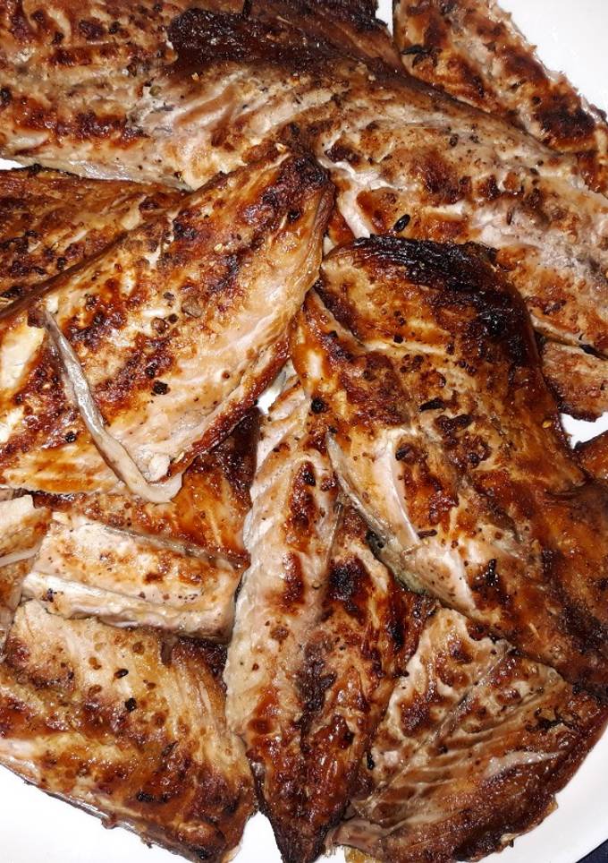 Скумбрія на мангалі
