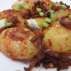 A picture of Buttered Paprika Potatoes.