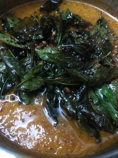 உளுந்து சட்னி (urad dal chutney recipe in tamil) செய்முறை முக்கிய புகைப்படம்