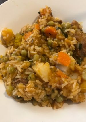 Una foto de Guiso de arroz 🍛