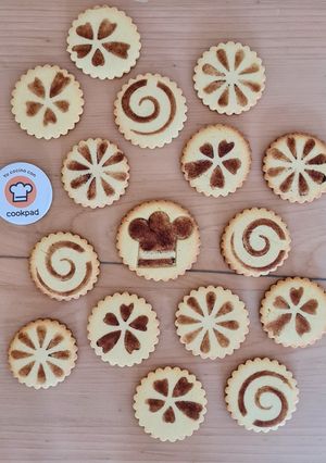Una foto de Galletas de vainilla decoradas según enseñanza de Encarni ♥️