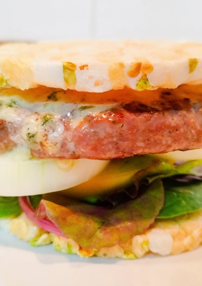 Una foto de Hamburguesa fit - Angus y queso azul