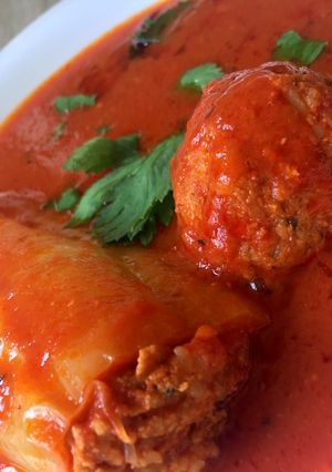 Töltött paprika 🥫🍅 recept fotója