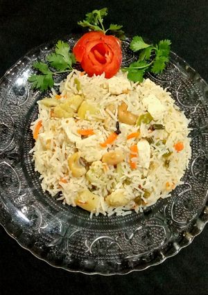 নবরত্ন পোলাও (Navaratna pulao recipe in Bengali) রেসিপির প্রধান ছবি