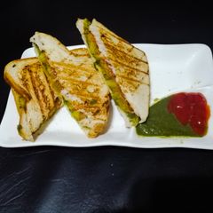 A picture of Aloo sandwich.