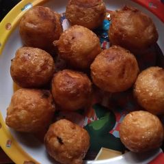 A picture of Yam balls.