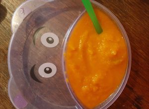 Una foto de Papilla fácil de tomate👶🏻