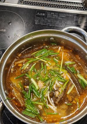 Hình của món Canh kim chi tảo xoắn thịt bằm.