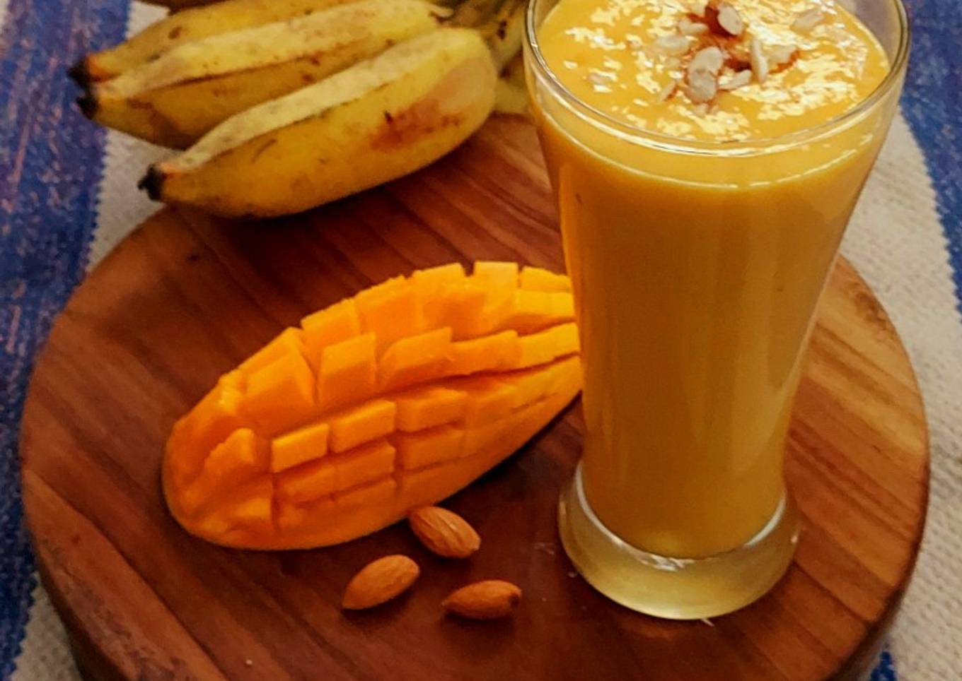 Mango Banana Smoothie