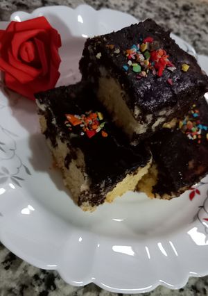 عکسی از دستور کیک عصرانه با روکش سس شکلاتی😋👌👌