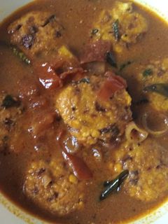தலைப்பு : வடை குழம்பு / Vadai Kuzhambu Recipe in tamil செய்முறை முக்கிய புகைப்படம்