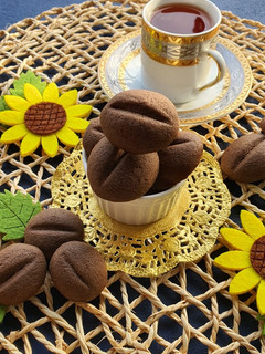 A picture of Coffee Bean Cookies.