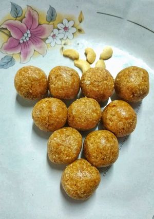 A picture of Oats laddo | Gluten free.