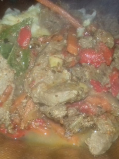 Una foto de Hígado a La Criolla Con Puré de Papas