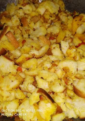 A picture of Bread upma.