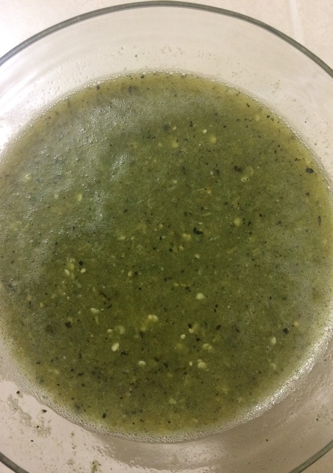 Una foto de Salsa verde asada