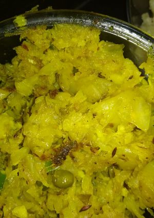 A picture of Cabbage coconut fry.